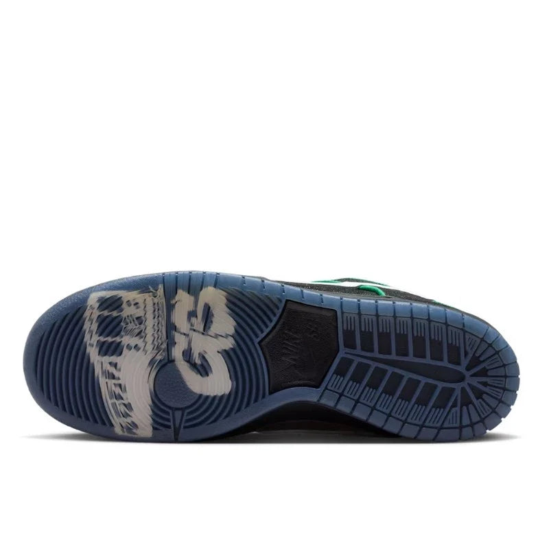 Nike SB Dunk Low Bronx Girls Skate