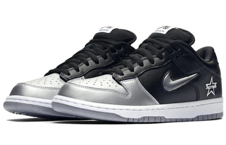 Nike SB Dunk Low Supreme Jewel Swoosh Silver
- CK3480-001