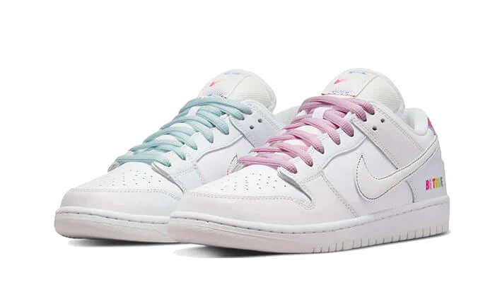 Nike SB Dunk Low Pro Be True
- DR4876-100