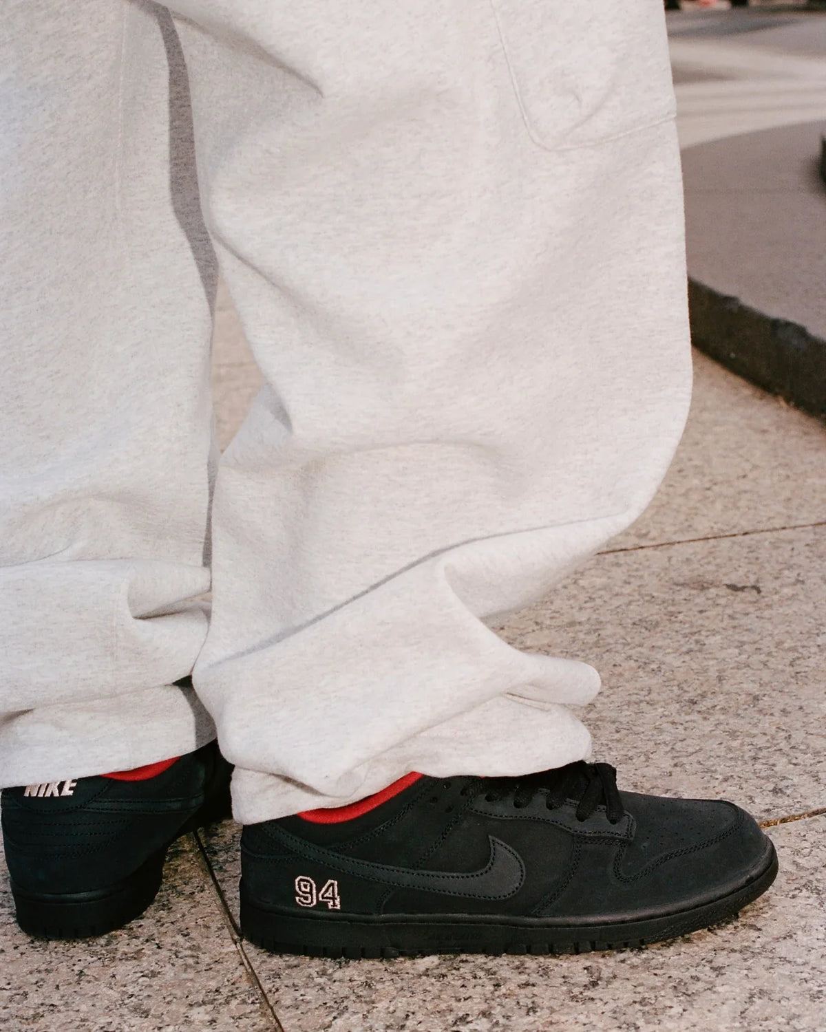 Nike SB Dunk Low Supreme 94 Black - HQ8487-001