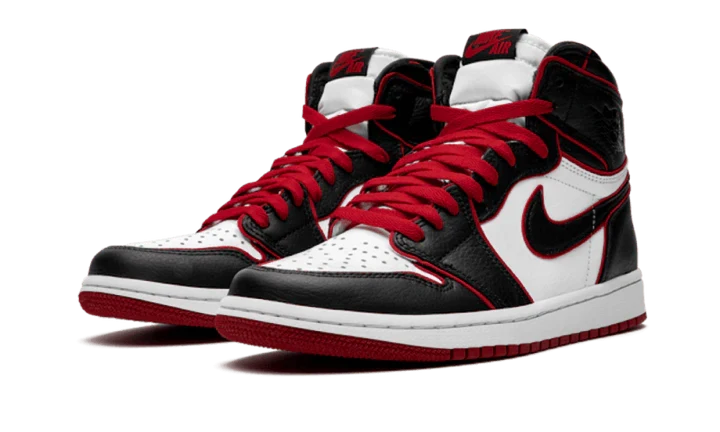 Air Jordan 1 Retro High Bloodline
- 555088-062