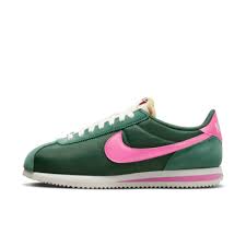 Nike Cortez
Fir Sail Pinksicle (Women's)