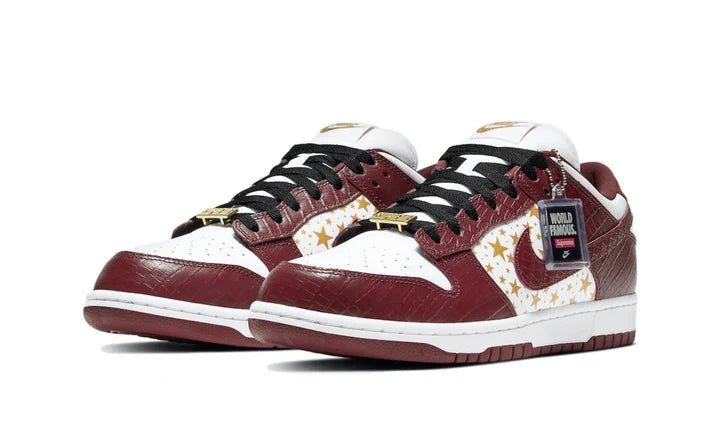 Nike SB Dunk Low Supreme Stars Barkroot Brown
- DH3228-103
