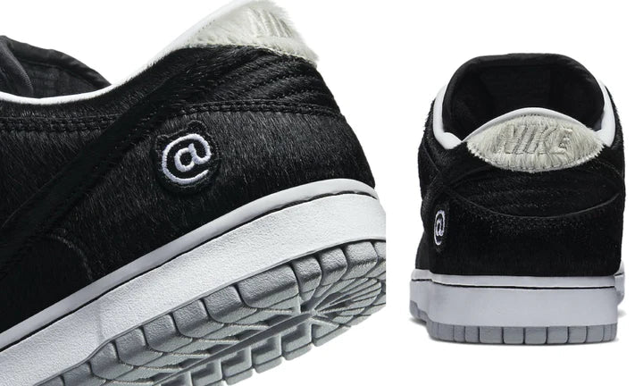 Nike SB Dunk Low Medicom Toy (2020)
- CZ5127-001